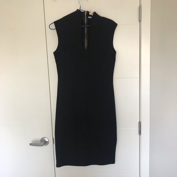 Dress - Picture 1 of 4